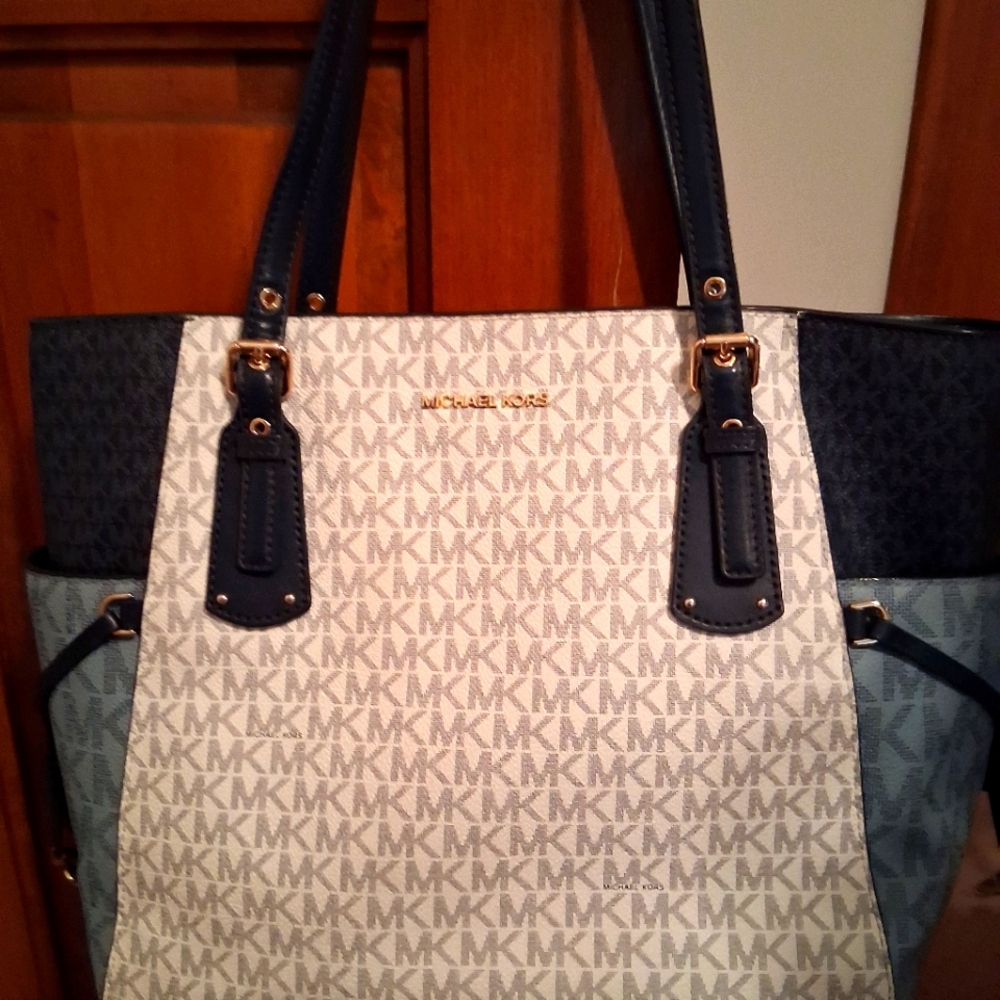 Michael Kors Navy and Cream Tote Bag